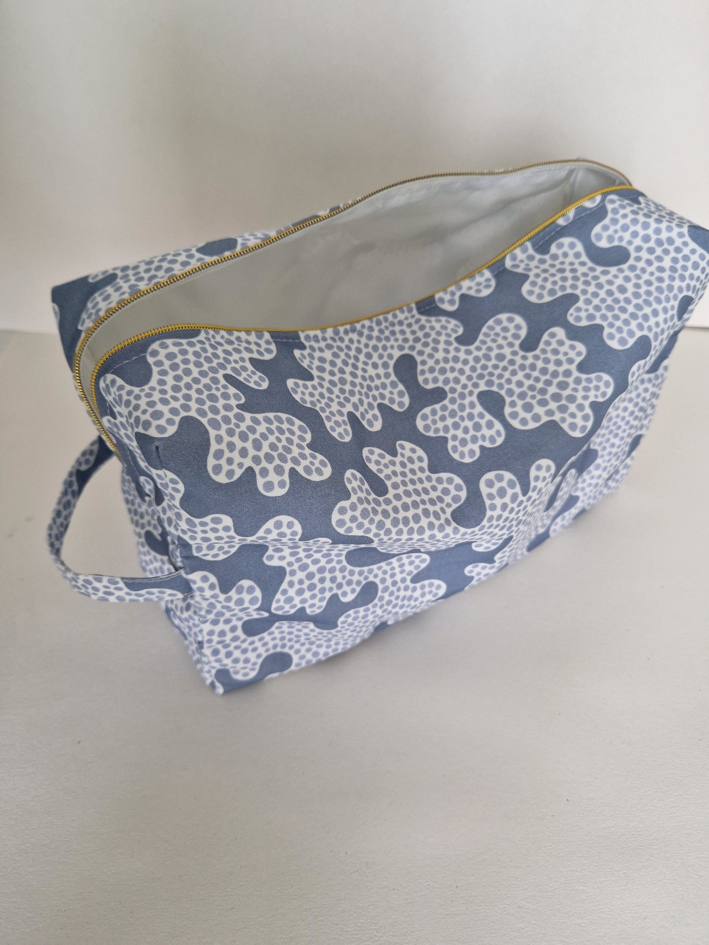 Zipped Washbag