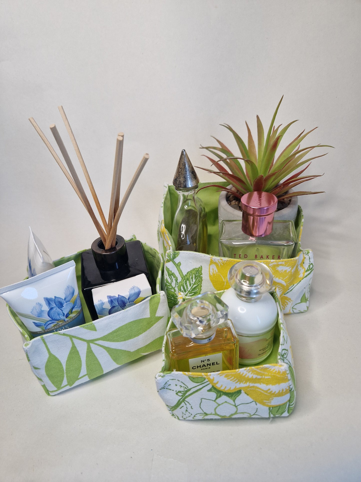 Containers - Trio