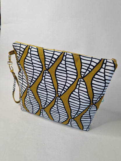 Medium Pouch